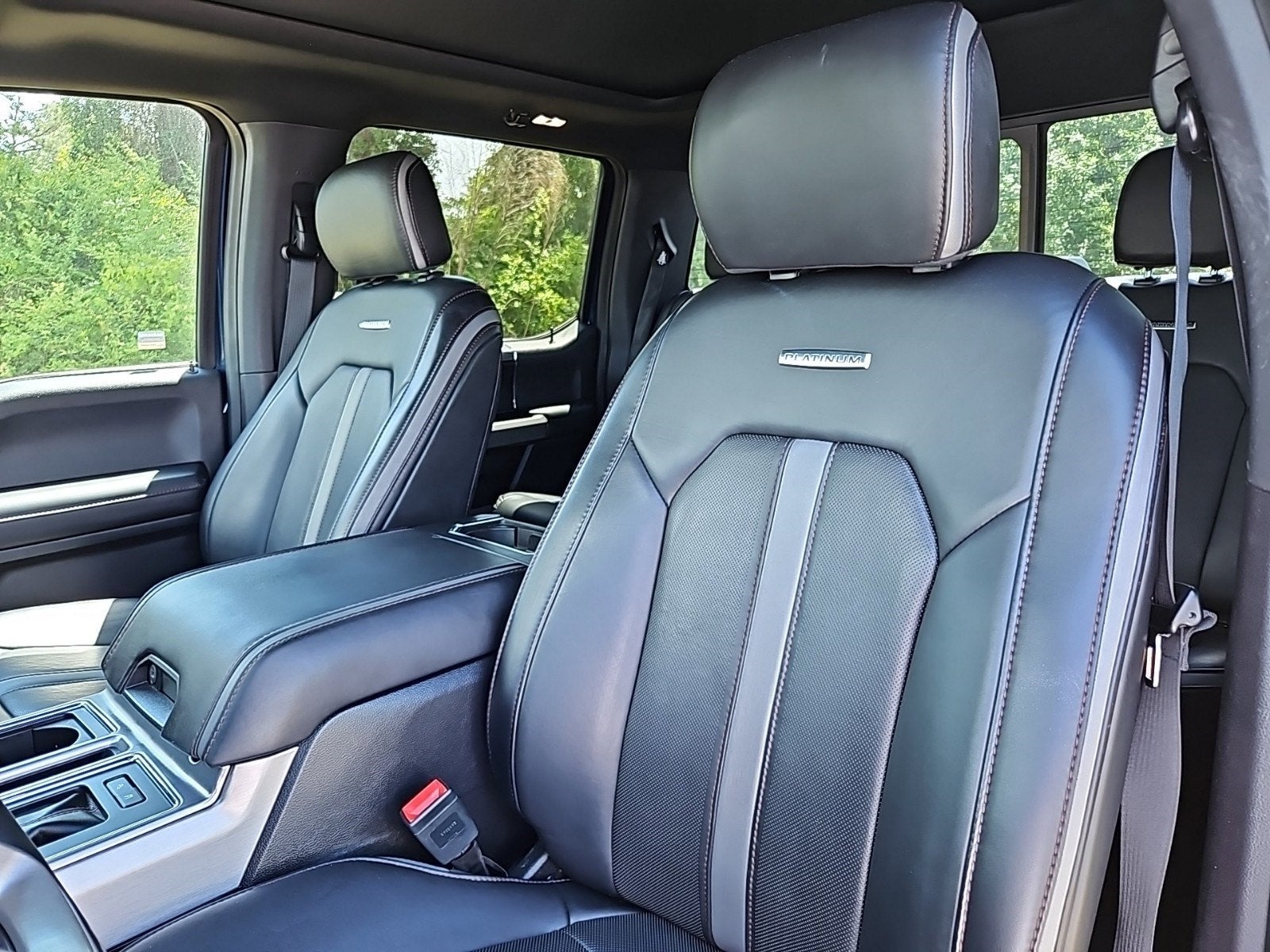 2019 Ford F-150 FX4 Platinum 4WD w/ Nav & Panoramic Sunroof